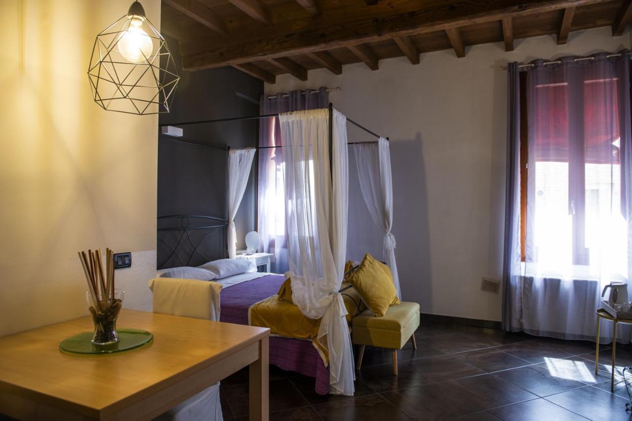 L'Ippogrifo Apartment แฟร์รารา ภายนอก รูปภาพ