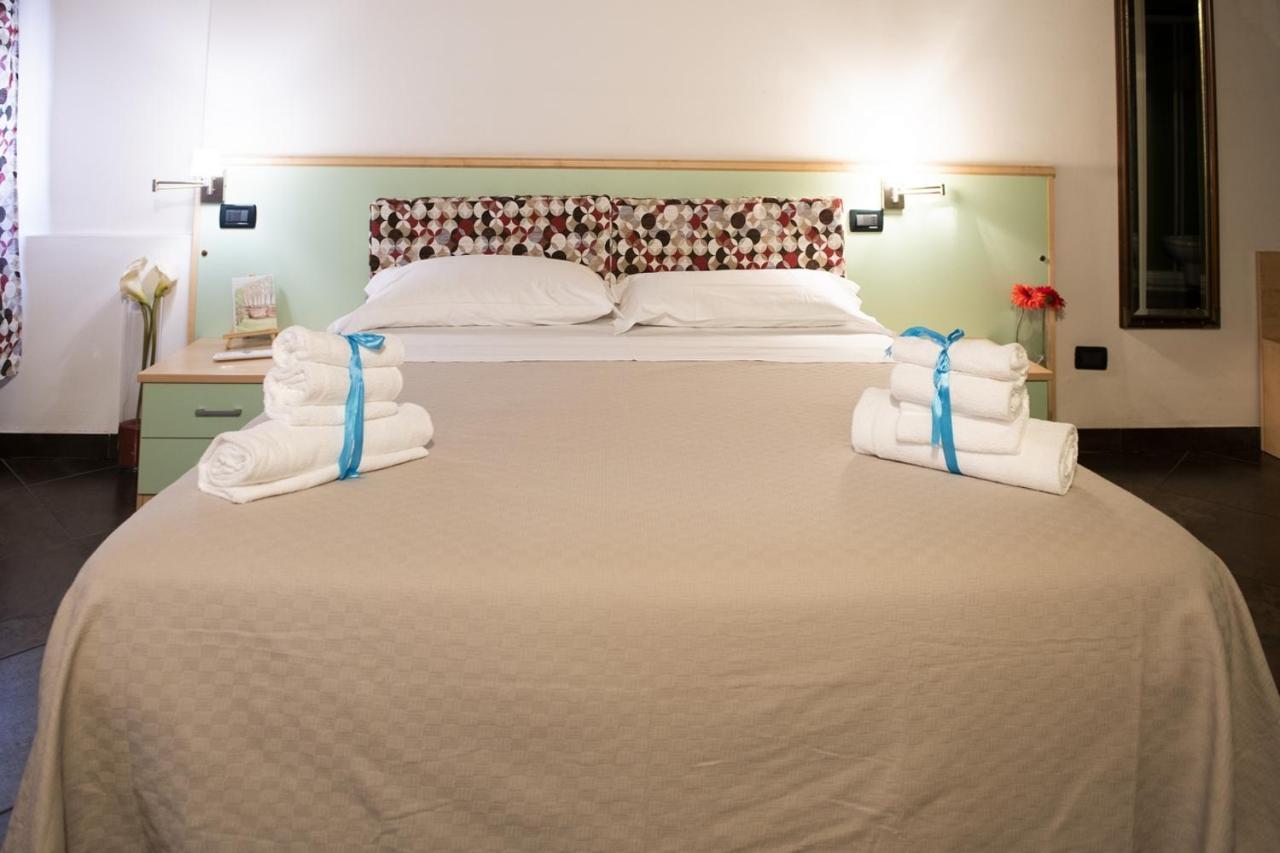 L'Ippogrifo Apartment แฟร์รารา ภายนอก รูปภาพ