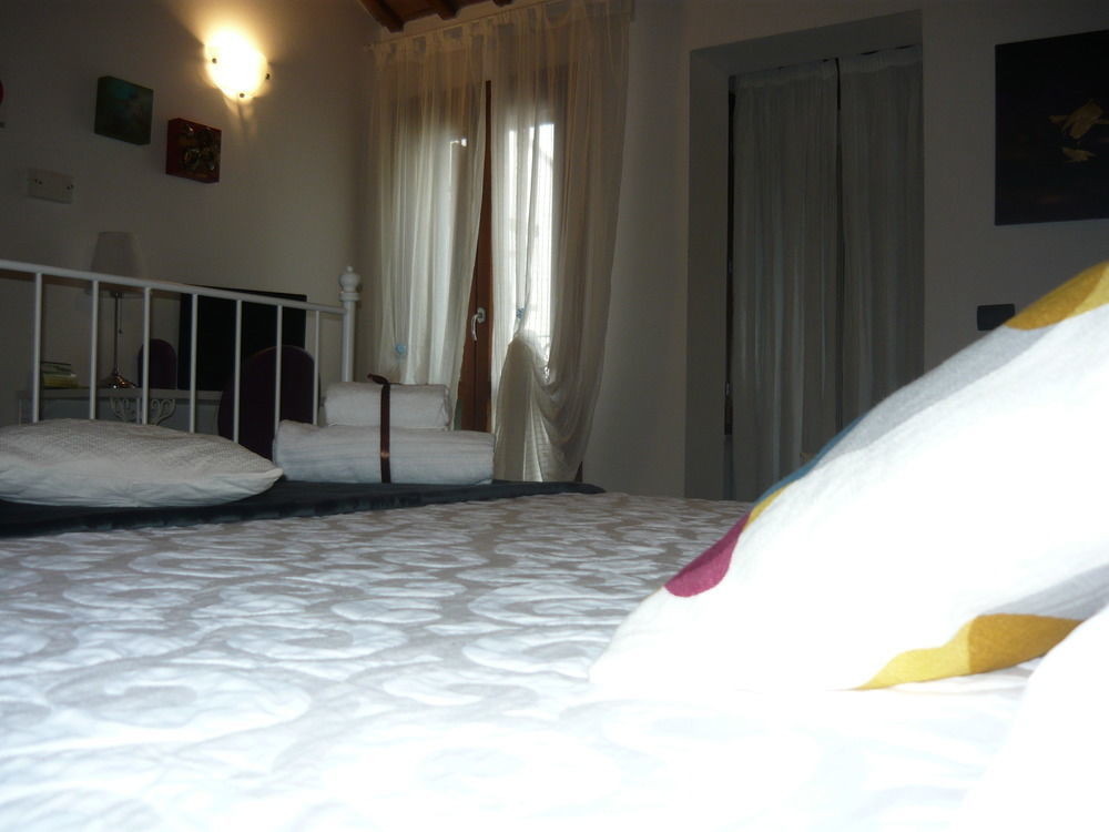 L'Ippogrifo Apartment แฟร์รารา ภายนอก รูปภาพ